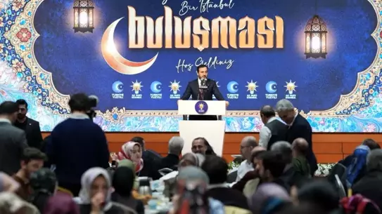 İftar programında bir usta sanatçının çalışması