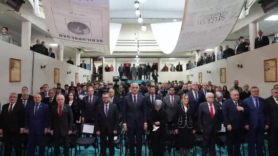 Bakan Ersoy'dan İstiklal Marşı'nın Güncel Rehberliği Üzerine Açıklama