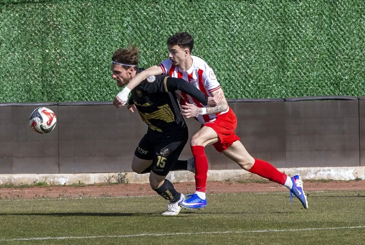 Arca Çorum FK, Boluspor'u Deplasmanda 2-1 Yendi ve Puanını Zirveye Taşıdı