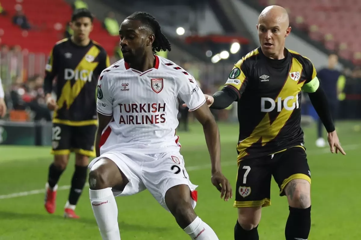 Samsunspor, Rayo Vallecano'ya 3-1 Yenildi; Tur Şansı Zorlanıyor