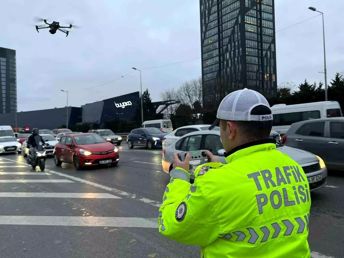 Ümraniye’de Drone Destekli Trafik Denetimi: 9 Araçtan 9 Bin Lira Ceza