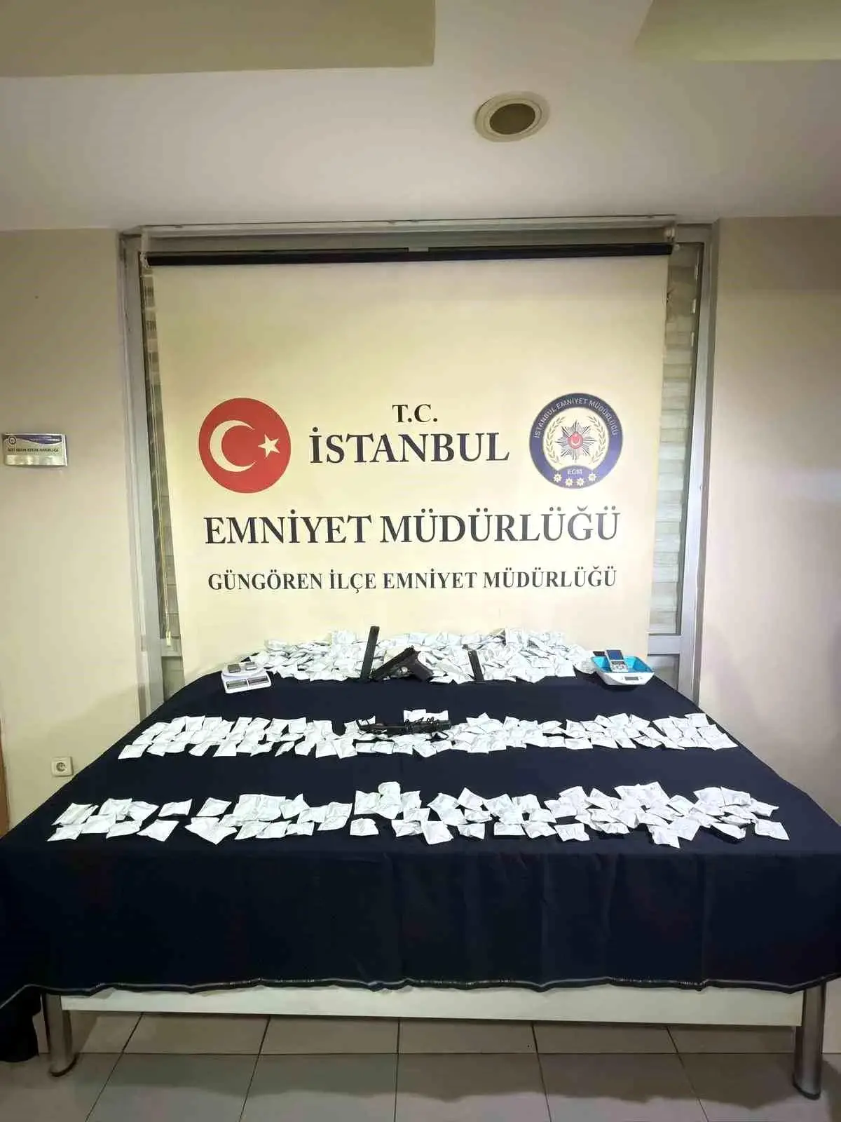 Güngören'de 1,5 kg Esrar Ele Geçirildi: Operasyonun Detayları