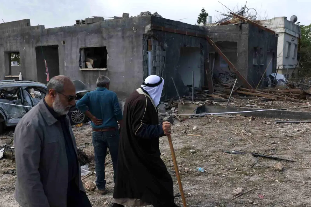 İran'ın İsrail'e Yönelik Son Saldırıları: 24 Saatte 213 Kişi Yaralandı