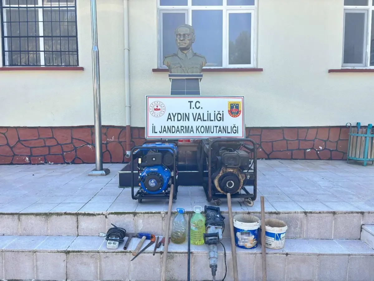 Karacasu’da Tarihi Eser Operasyonu: 7 Sikke ve Minyatür Heykel Ele Geçirildi