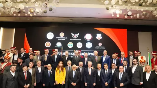 İftar programı katılımcıları