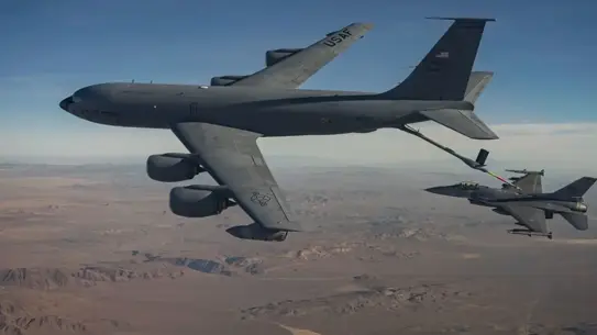 İran’da KC‑135 Uçağı Düşüşü: ABD Hava Kuvvetleri Operasyonunda Yeni Bir Kriz