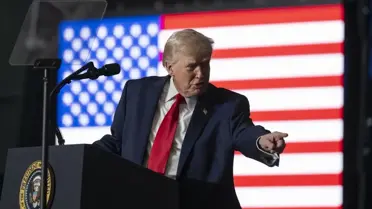 Trump konuşması sırasında sahne