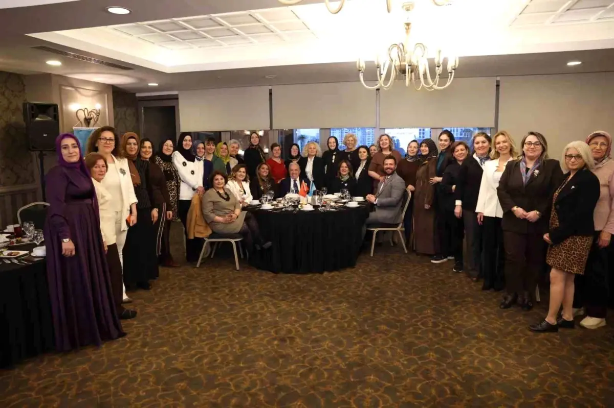 Nilüfer'de Kadın Odaklı Şehir Vizyonu: 5 Yılda 20 Kreş ve Genişleyen "Anne Taksi"