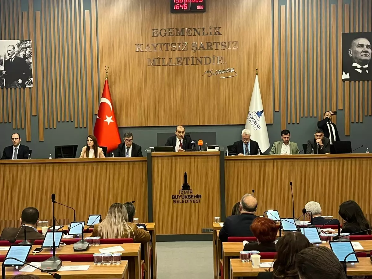 İzmir'de Toplu Taşıma Ücretlerinde 2026 Nisan'ından İtibaren Yeni Tarifeler