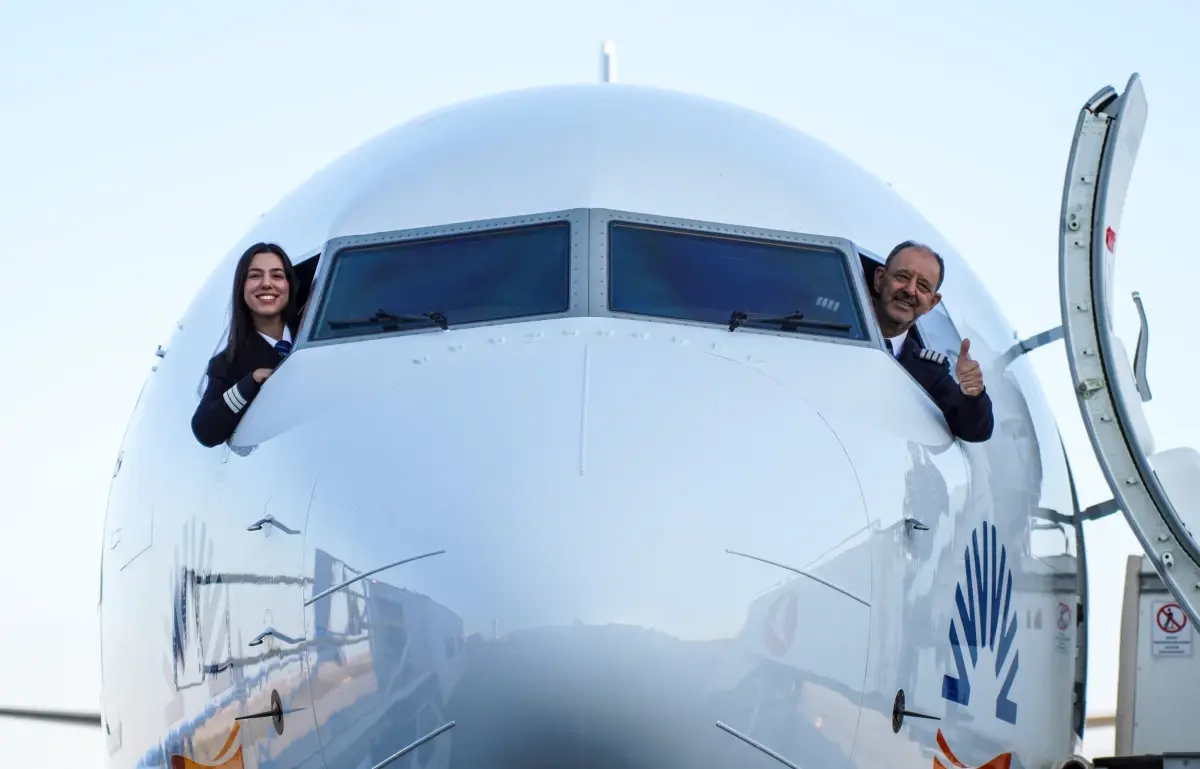 Kaptan Ali Akman’ın Emeklilik Uçuşu: Kızıyla Gökyüzünde Duygusal Anlar