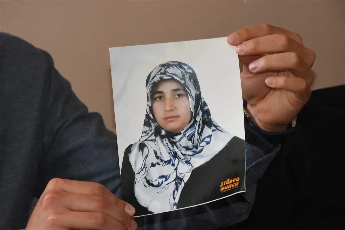 Afyonkarahisar’da Yaya Geçidinde Halk Otobüsü Çarpması: Elçin Aksu Hayatını Kaybetti