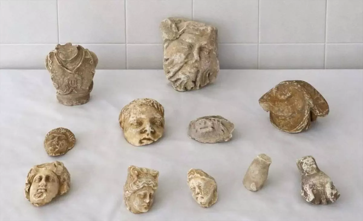 Buldan’da 5 Şüpheli Yakalandı, 11 Tarihi Eser Ele Geçirildi