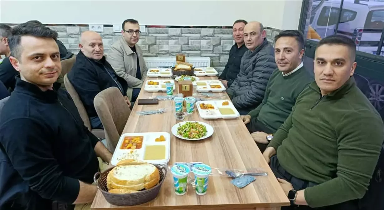 Dikmen'de Esnaf Bir Araya Geldi: Ramazan İftarında Dayanışma Mesajı