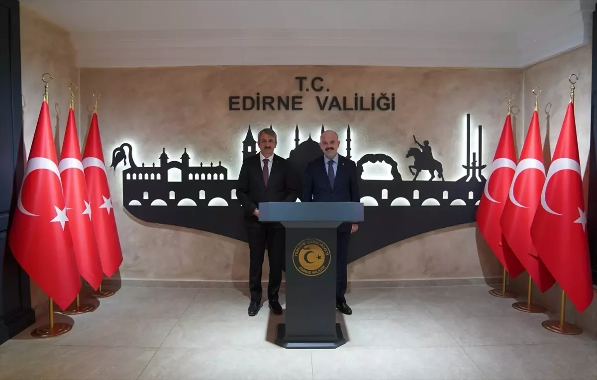 Edirne Valisi Yunus Sezer, Aile ve Sosyal Hizmetler Bakan Yardımcısı Adil Çalışkan'ı Karşıladı