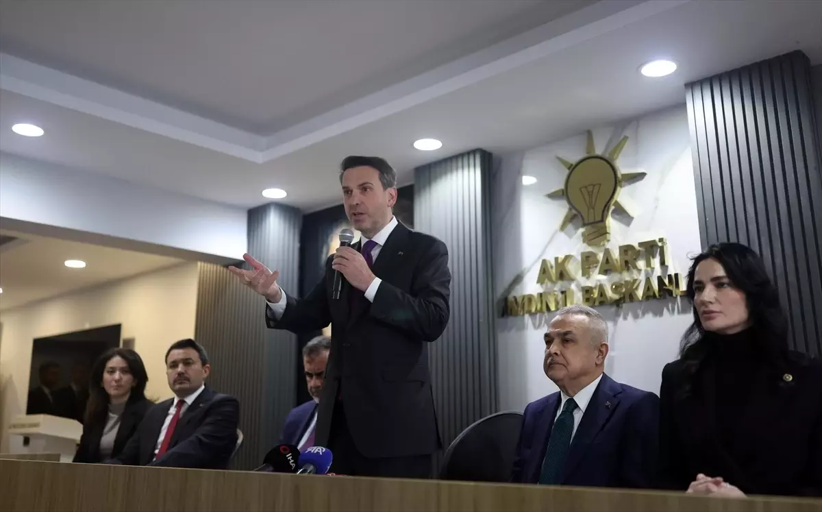 Enerji Bakanı Bayraktar, Türkiye'nin Enerji Bağımsızlığı Hedefini Vurguladı