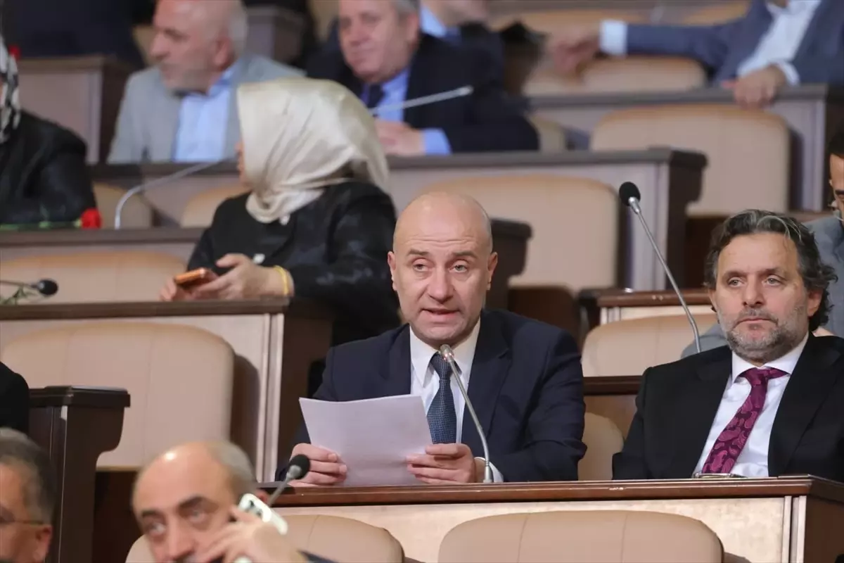 İstanbul Büyükşehir Belediyesi Meclisi'nde Metro Sorunları Görüşüldü