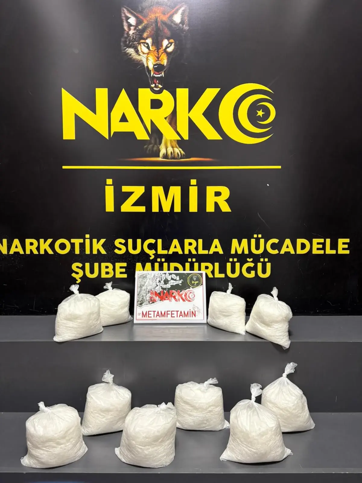 İzmir'de Kargo Operasyonu: 9,6 kg Metamfetamin Ele Geçirildi
