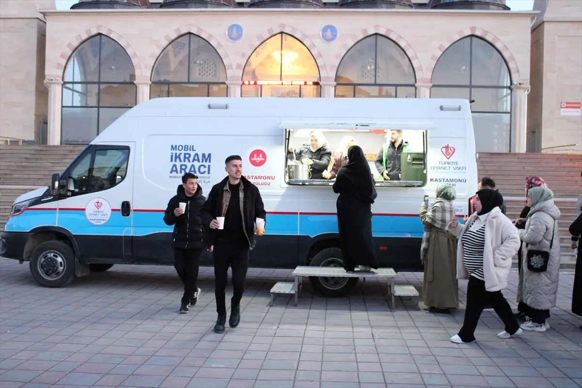 Kuzeykent Ulu Camii'nde Ramazan İftarına Özel Program Düzenlendi