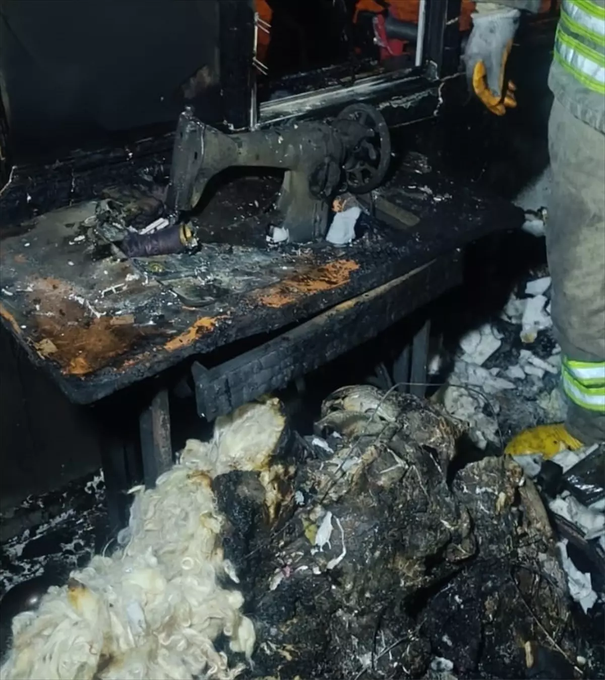 Kızıltepe'de Ev Yangını Kontrol Altına Alındı: İtfaiye Hızlı Müdahalesi