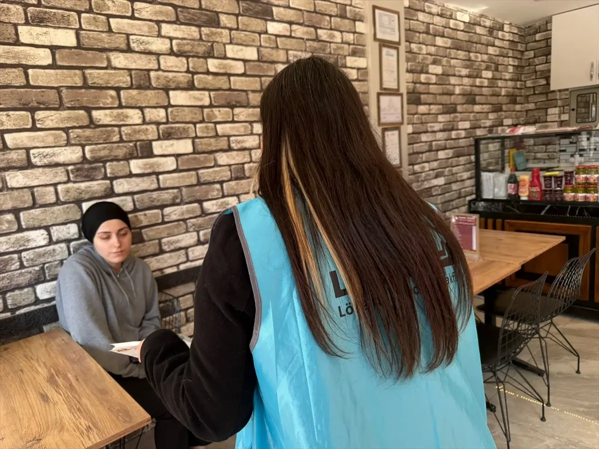 Sinop’ta LÖSEV Bilgilendirme Etkinliği: Çalışmalar Tanıtıldı, Bağış Dolandırıcılığı Uyarısı Yapıldı