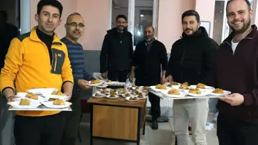 Öğretmenler ve öğrencilerin iftar sofrası