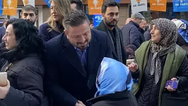 İftar programında AK Parti yetkilileri ve vatandaşlar