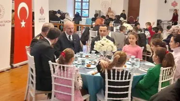 İftar sofrası ve katılımcılar