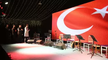 Edirne'de Ramazan Sokağı'nda İstiklal Marşı ve Helva Sohbeti Coşkusu