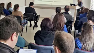 Eğitim sırasında sağlık çalışanları