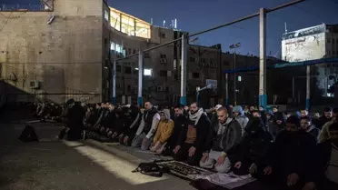 Mescid-i Aksa çevresinde toplanan kalabalık