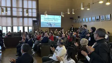 İstanbul Üniversitesi'nde Türkülerle Göç ve Vatan Üzerine Derinlemesine Konferans