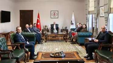 Toplantı sırasında Vali Uğur Turan konuşma yapıyor