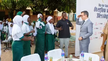 TİKA, Gambiya’da İşitme Engelli Öğrencilere Ramazan Sofrası Açtı