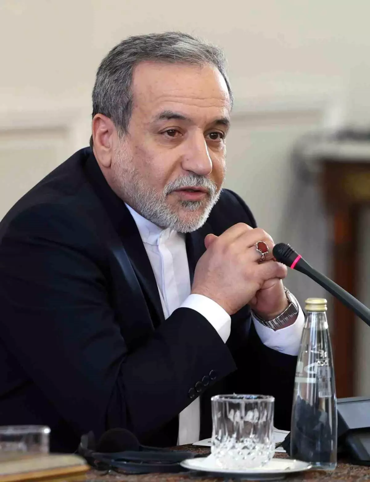 İran Dışişleri Bakanı Arakçi, Türkiye'ye Teşekkür ve Dayanışma Mesajı Gönderdi