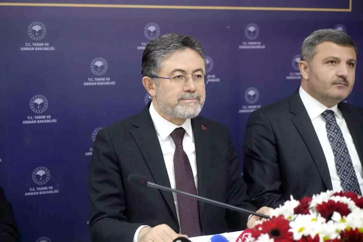 Bakan Yumaklı'dan Gübre Stokları Açıklaması: Sorun Yok, Tarımda Önlemler Devam Ediyor