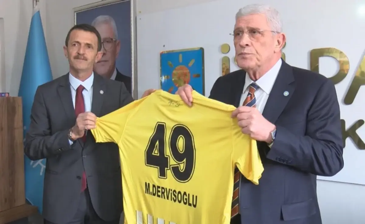 Dervişoğlu, İstiklal Marşı’nın Arapça Söylenişine Sert Çıktı