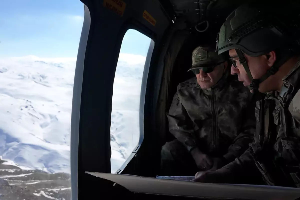 Kara Kuvvetleri Komutanı Metin Tokel, İran Sınırındaki Görev Birimlerini Denetledi