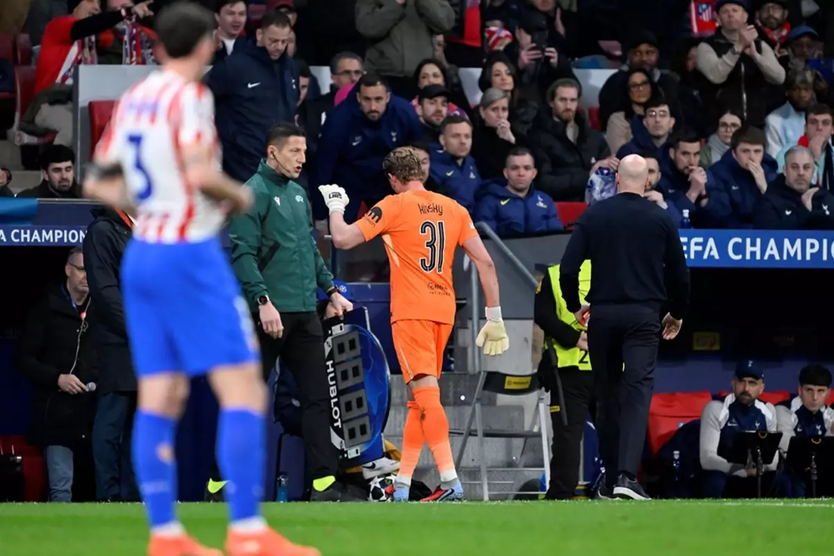 Genç Kaleci Antonin Kinsky'in Şok Açıklaması: "Rüyadan Kabusa, Tekrar Rüyaya"