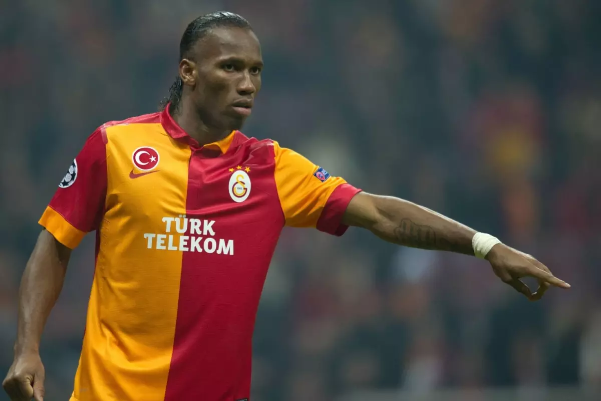 Drogba’dan Osimhen’e Moral Dolu Destek: ‘Bir Aslan Ordusu Seninle’