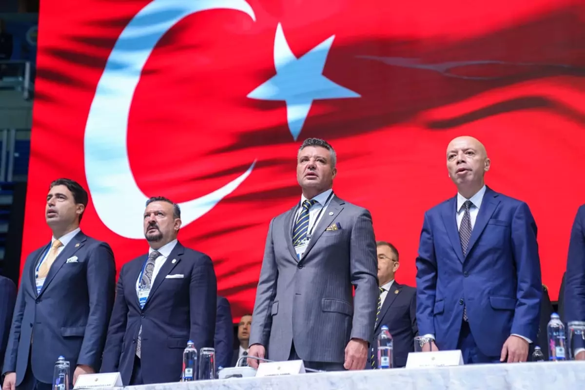 Fenerbahçe, Karagümrük Maçının Ardından Acil Durum Toplantısı Düzenledi