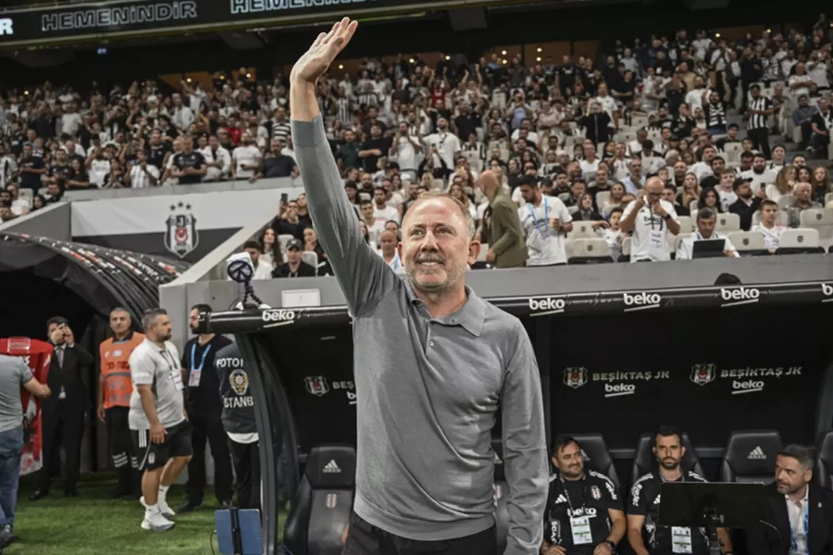 Sergen Yalçın’ın Transfer Hamlesi: Beşiktaş, Zuriko Davitashvili’yi Saint‑Étienne’den Kapmak İstiyor