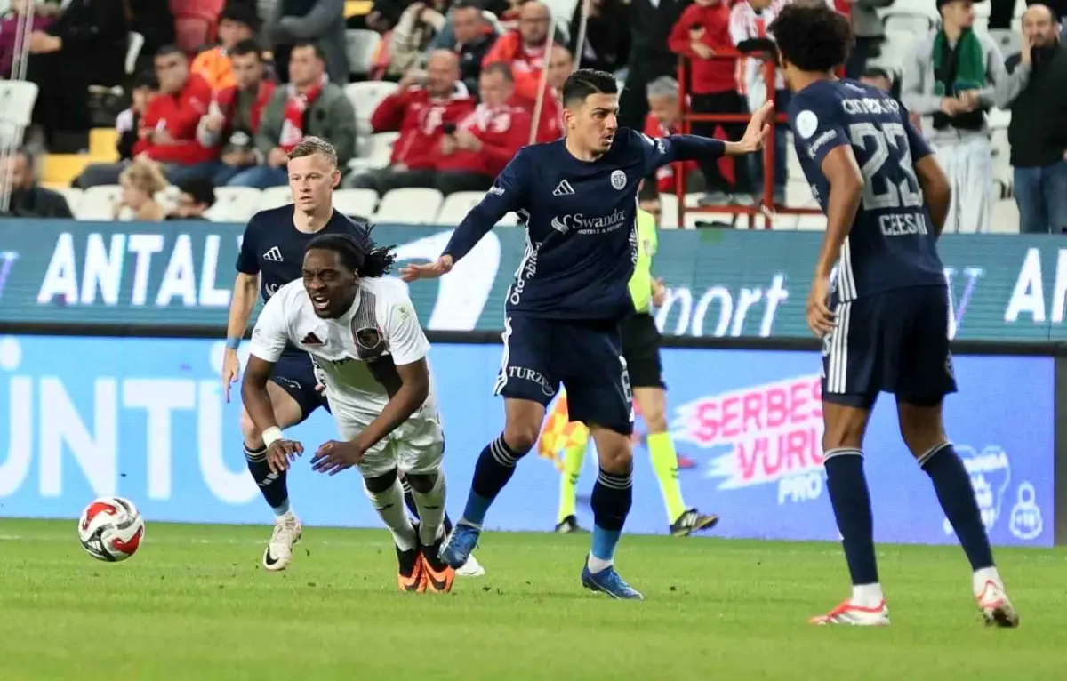 Antalyaspor, Gaziantep FK'yi 4-1 Skorla Geride Bıraktı