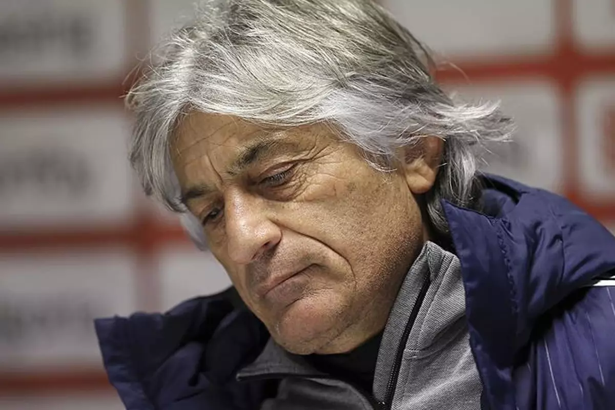 69 Yaşındaki Teknik Direktör Mustafa Kemal Kılıç, 43. Sözleşmesiyle Rekoru Kırdı