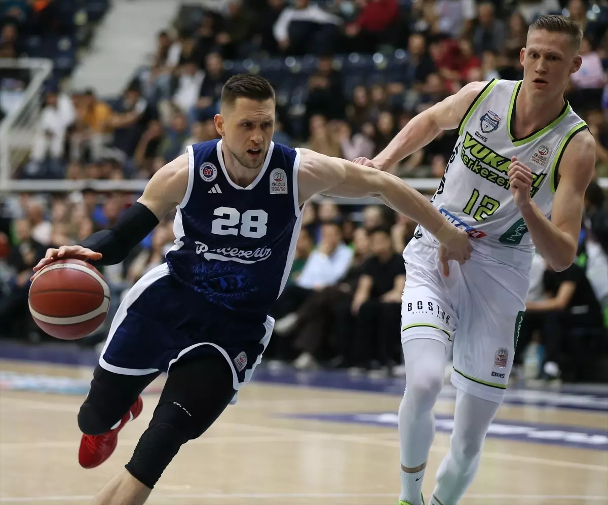 Bahçeşehir Koleji, Merkezefendi'yi 79-65 Skorla Geçti: Süper Lig'de Önemli Zafer