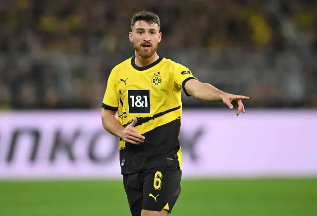 Fenerbahçe ve Galatasaray logoları