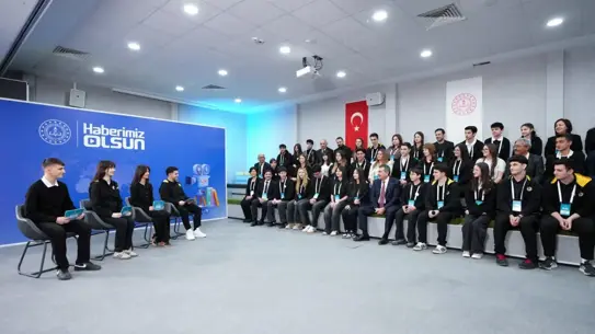 MEB'in Haberimiz Olsun Projesiyle Öğrenciler İlk Haber Bültenlerini Hazırlıyor