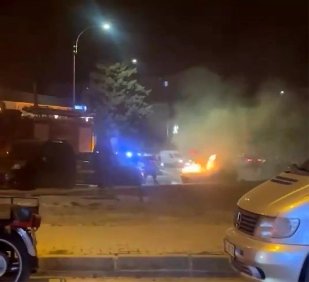 Elazığ'da Motor Yangını: İtfaiye Ekipleri Hızlı Müdahale ile Alevleri Söndürdü