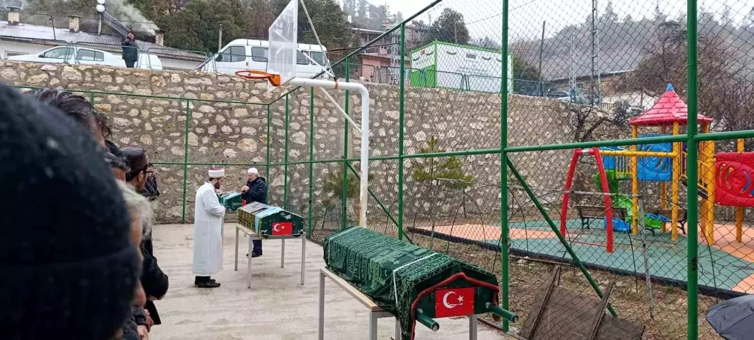 Anamur’da Uçurum Kazası: 3 Kişi Hayatını Yitirdi