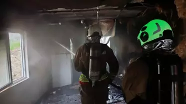 Yanmış müstakil evin ana fotoğrafı