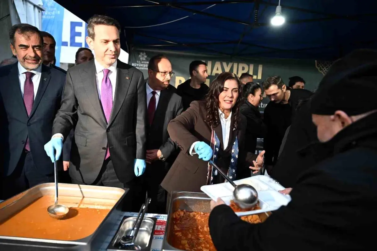 Aydın’da Ramazan İftarı: Çerçioğlu ve Bayraktar Vatandaşlarla Buluştu